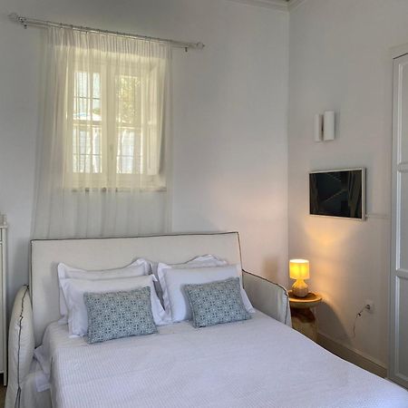 Halki Sea Breeze - A Waterfront Villa Exterior foto